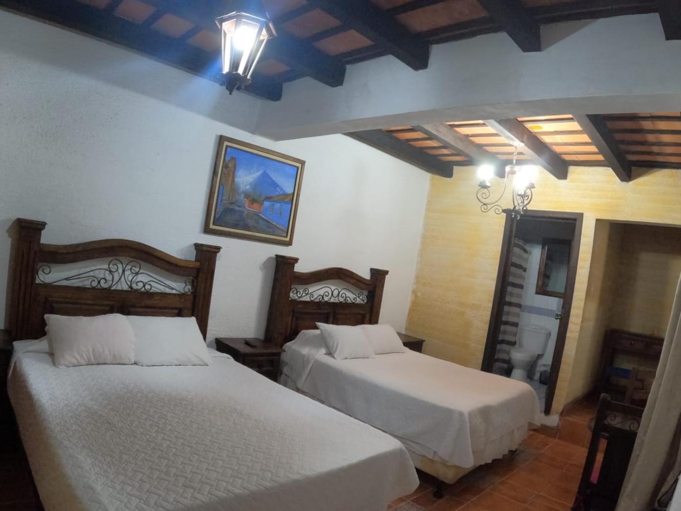 Hotel El Mirador Anexo 1 Santa Lucía Milpas Altas Camera foto
